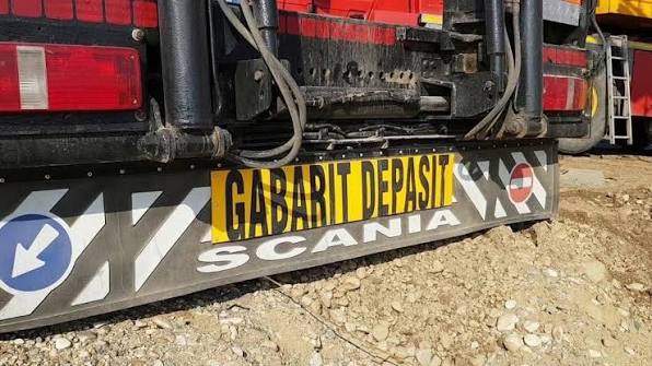  Atenție, șoferi! Transporturi agabaritice traversează Bistrița-Năsăud