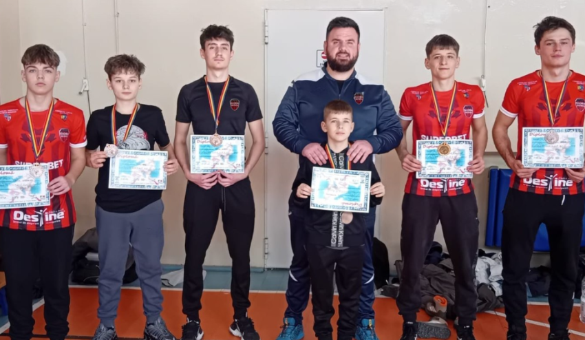  LUPTE GRECO-ROMANE: Parcurs excelent pentru luptătorii bistrițeni la Memorialul „Gheorghe Voicu”