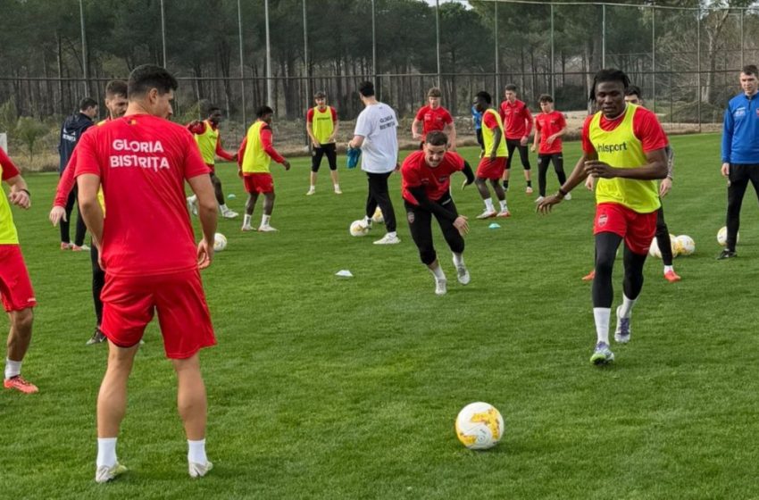  AVANCRONICĂ- CUPA ROMÂNIEI, Grupa B, ultima etapă: Gloria Bistrița-UTA Arad, deseară de la ora 20.30, stadionul JEAN PĂDUREANU