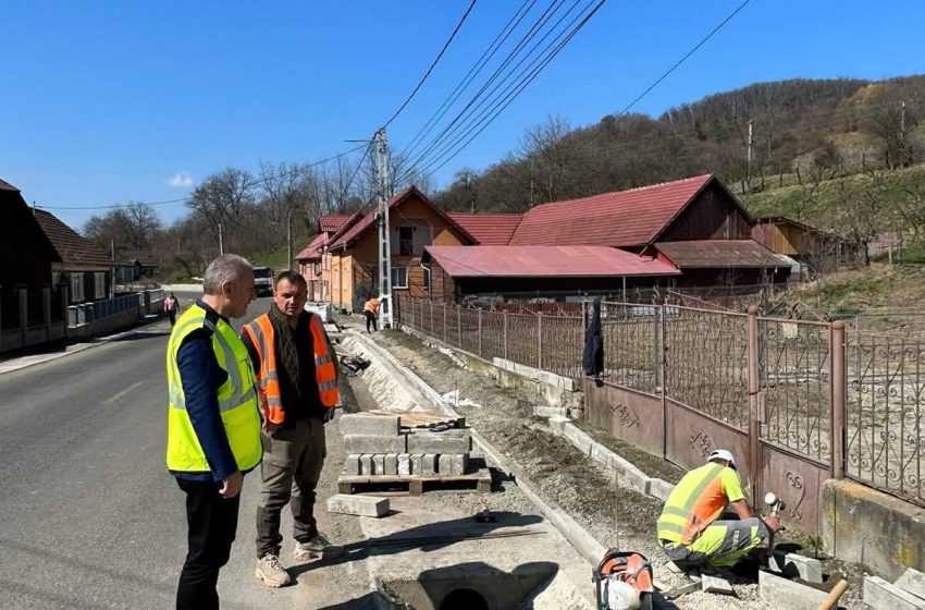  Lucrări de modernizare pe DJ 154 a unui tronson de 5 km în comuna Șieuț. FOTO