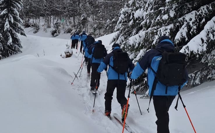  Pregătirea fizică a jandarmilor montani – o activitate importantă pentru reușita oricărei misiuni. FOTO/VIDEO