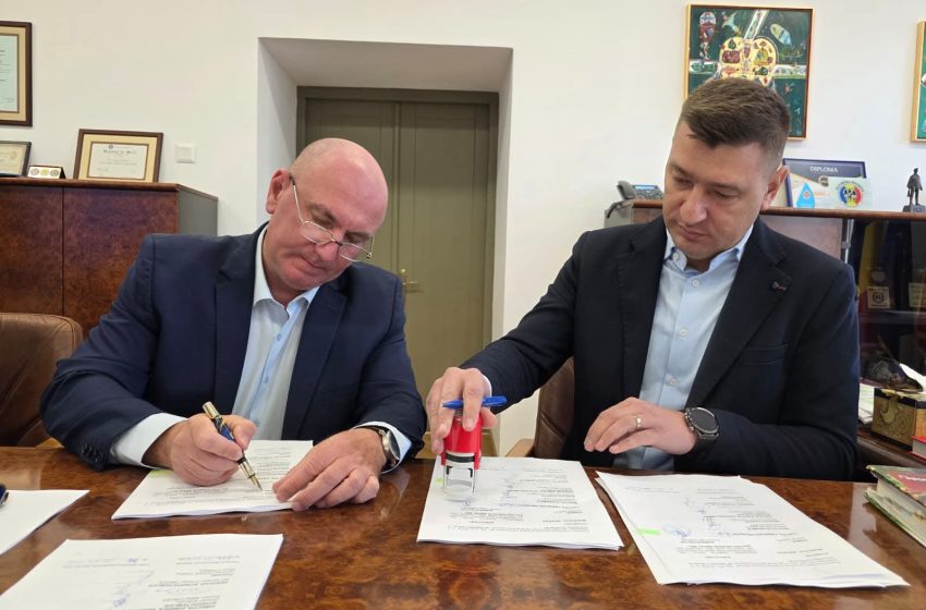  Pas important pentru Sărata: contract semnat pentru rețeaua de gaze naturale