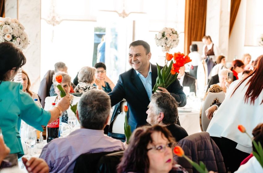  Daniel Suciu: La mulți ani dragile noastre!