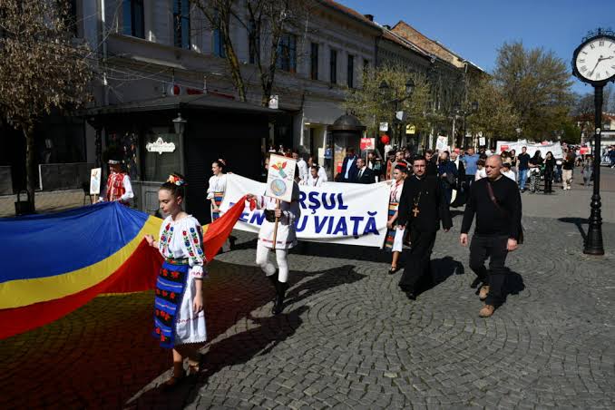  Marșul pentru Viață, sâmbătă la Bistrița: apel la solidaritate pentru mamă și copil