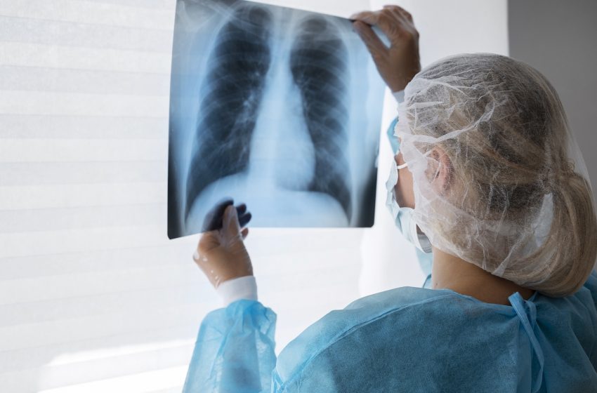  Pneumonia face din nou victime în Bistrița-Năsăud. Crește numărul îmbolnăvirilor respiratorii