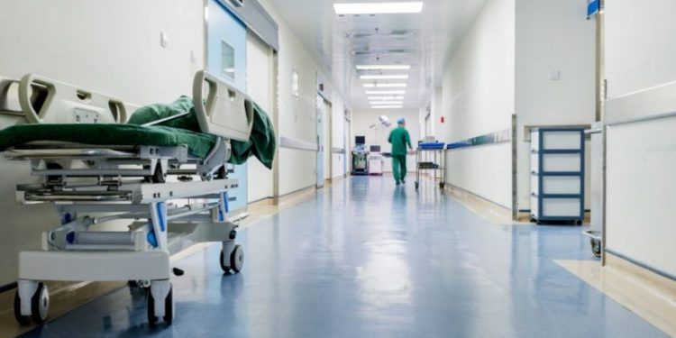  Alertă sanitară în Bistrița-Năsăud: două decese provocate de pneumonie și aproape 2.700 de îmbolnăviri respiratorii într-o săptămână