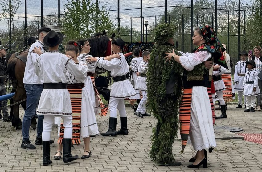  Sărbătoarea tradițională „Sângeorzul la Josenii Bârgăului”. FOTO