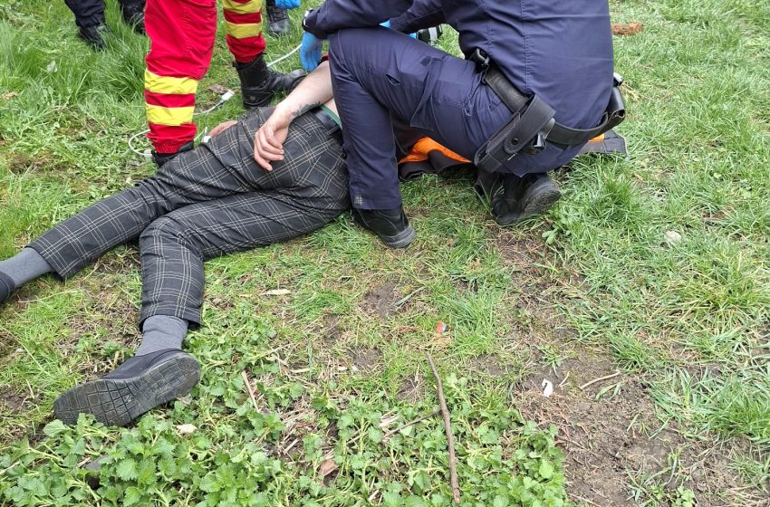  Două persoane găsite în stare de inconștiență, salvate cu sprijinul jandarmilor bistrițeni. FOTO