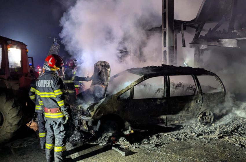  Incendiu devastator la o gospodărie din Maieru! FOTO