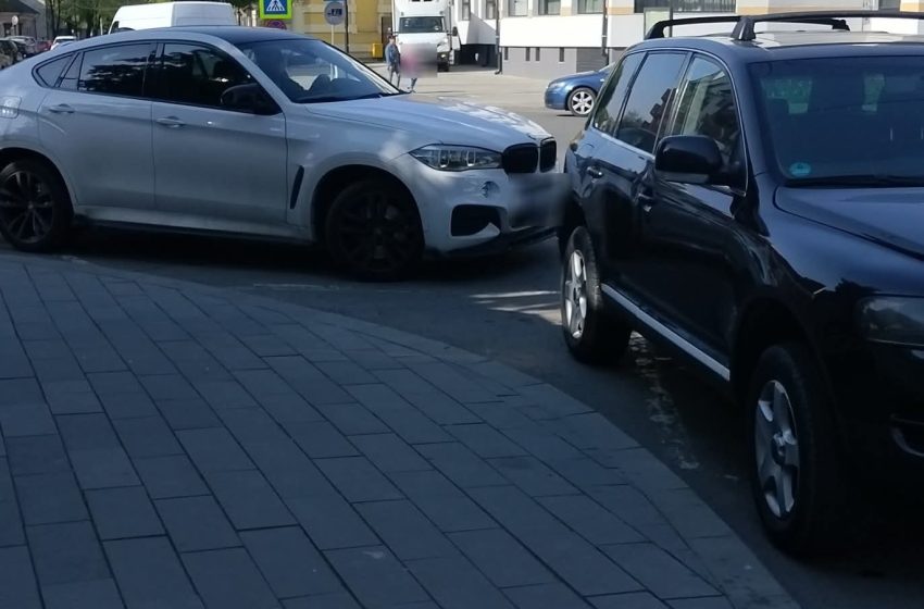  Parcări goale, reguli ignorate: șoferii din Bistrița, luați în vizor