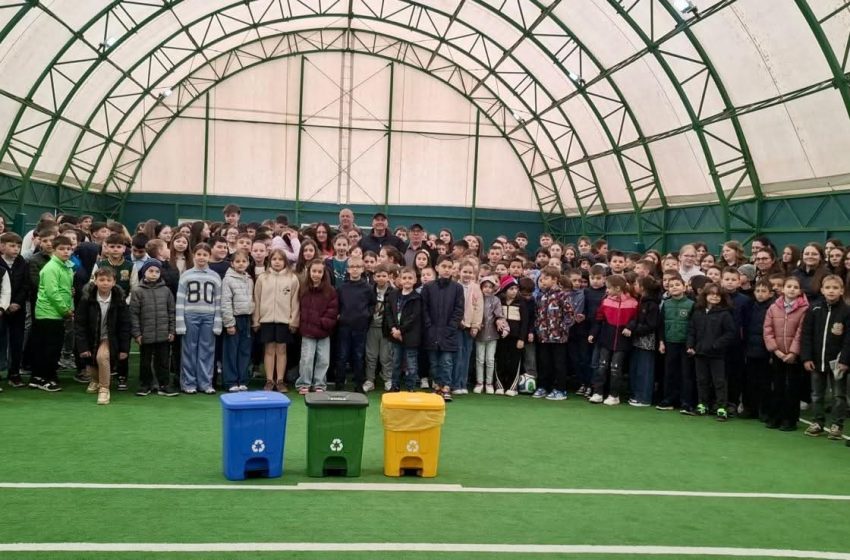  Reciclarea devine lecție de viață: mii de elevi din Bistrița-Năsăud intră în competiția viitorului verde. FOTO