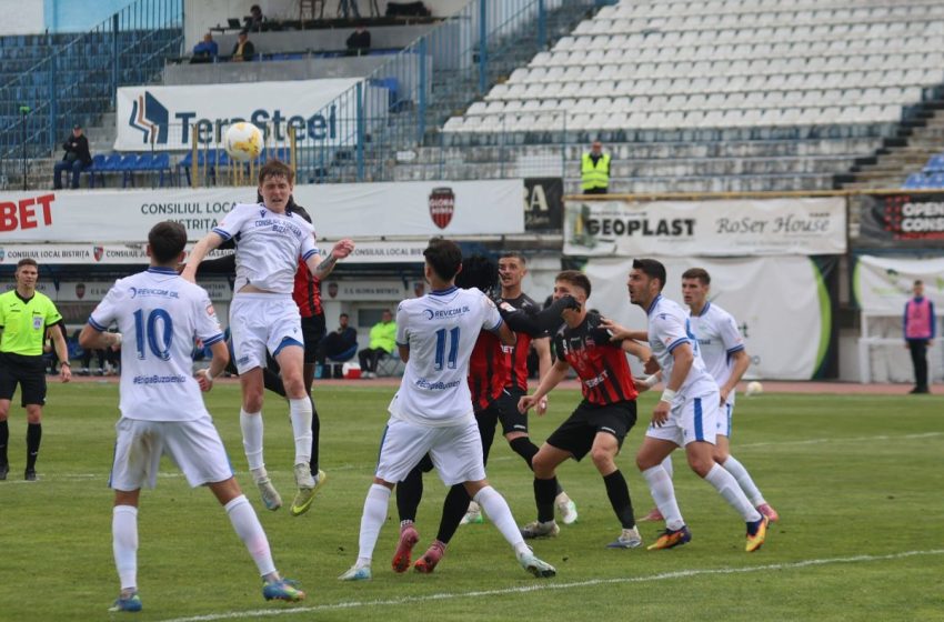  Așa ne-a ”călit metalul” : Gloria, învinsă la limită, 0-1, la capătul unui meci de 0-0.