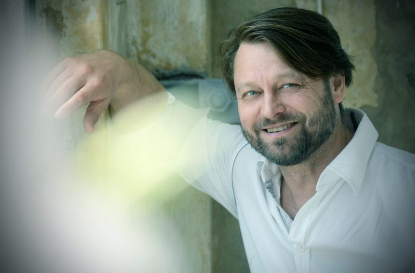  O nouă eră în politica maghiară din Transilvania: Apariția RMEP sub umbra „Tisza”