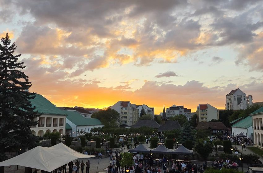  Magia „Nopții Muzeelor”, trăită la Bistrița. FOTO