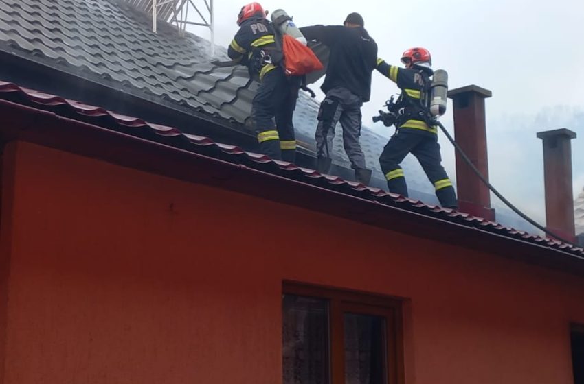  Incendiu izbucnit la o gospodărie din Salva. FOTO