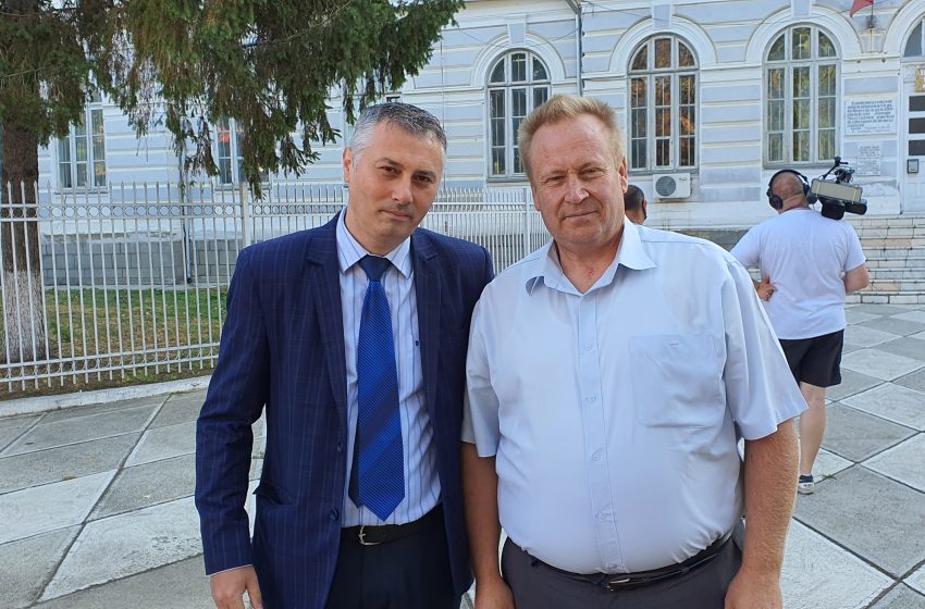  Un consilier local AUR a fost prins la furat în Carrefour Bârlad