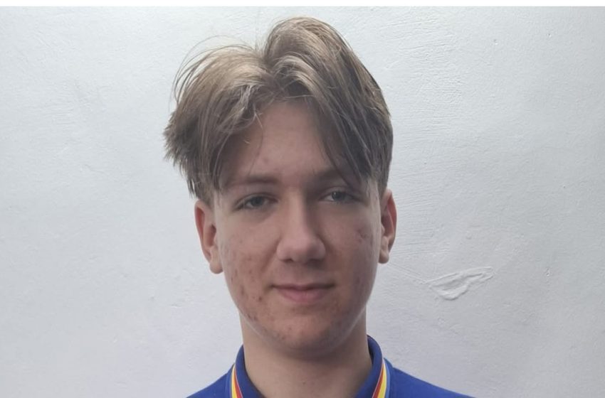  Performanță de AUR pentru Bistrița! Alexandru Bogdan Moldovan, campion național pentru al treilea an consecutiv la ACADNET