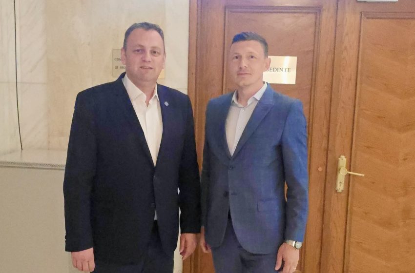  Dialog și respect peste granițele politice: Senatorul Cristian Nicula, întâlnire cu primarul  Dorin Vlașin la Parlament