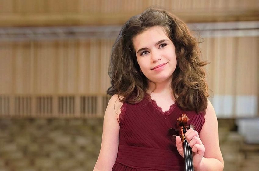  Premiu de AUR pentru Bistrița: violonista Iarina Vasile, triumf internațional în Italia