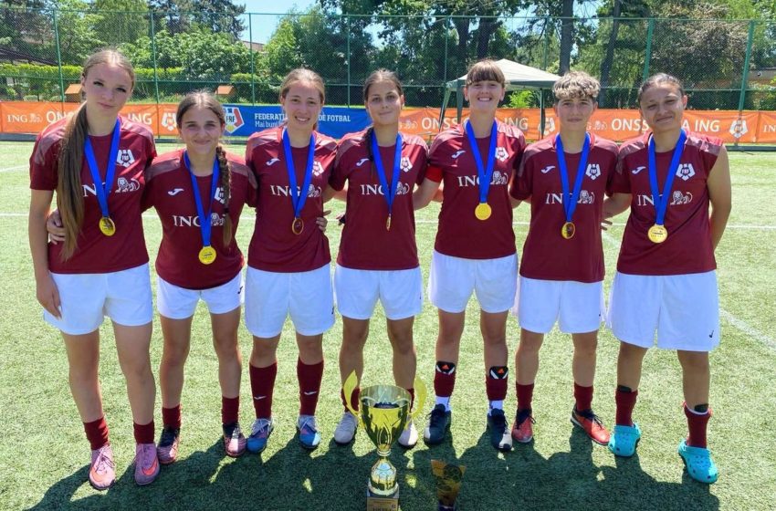  Fotbal feminin: Gloria Bistrița are campioane naționale la U16 ! Șapte jucătoare au contribuit la succesul LPS Bistrița
