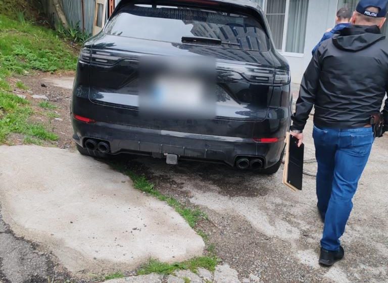  Doi bărbați au fost reținuți după perchezițiile din dosarul de fraude informatice: prejudiciu de 700.000 de dolari și criptomonede puse sub sechestru