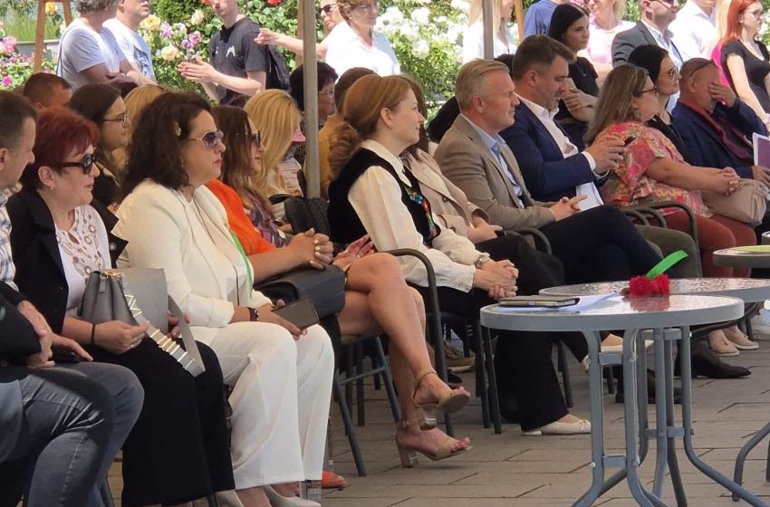  Mesaj de încurajare pentru absolvenții Liceului Tehnologic Agricol Bistrița, transmis de prefectul Stelian Dolha