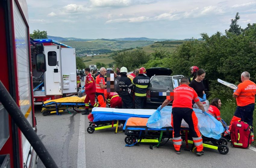  Accident rutier între localitățile Șieu și Buduș. Trei persoane au fost transportate la spital
