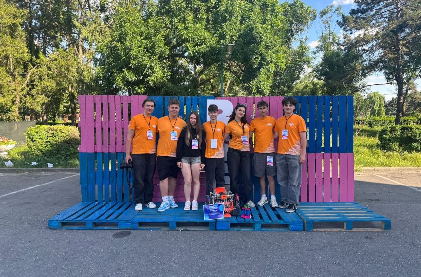  Premiu important pentru echipa de robotică Bolts and Gears de la Colegiul Național „Liviu Rebreanu” Bistrița