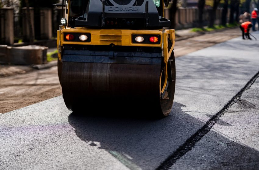  Strada Eroilor din Bistrița intră în etapa de asfaltare. Traficul se reia din 12 iunie