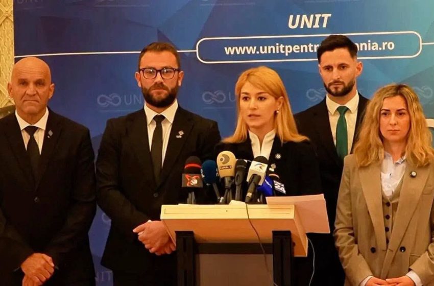  Andrei Csillag: Parlamentarii UNIT nu au anunțat că vor vota pentru învestirea acestui guvern, nu au exprimat public, oficial sau neoficial o astfel de poziție
