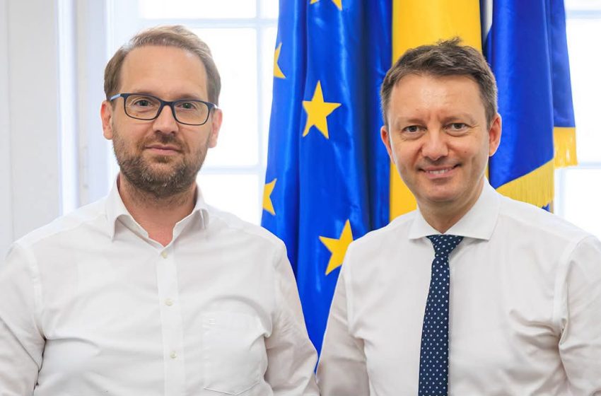  Dominic Fritz, președintele USR: Propunerea unui guvern minoritar PNL-USR-UDMR, cu Siegfried Mureșan premier, este o propunere rezonabilă de compromis care poate debloca această criză