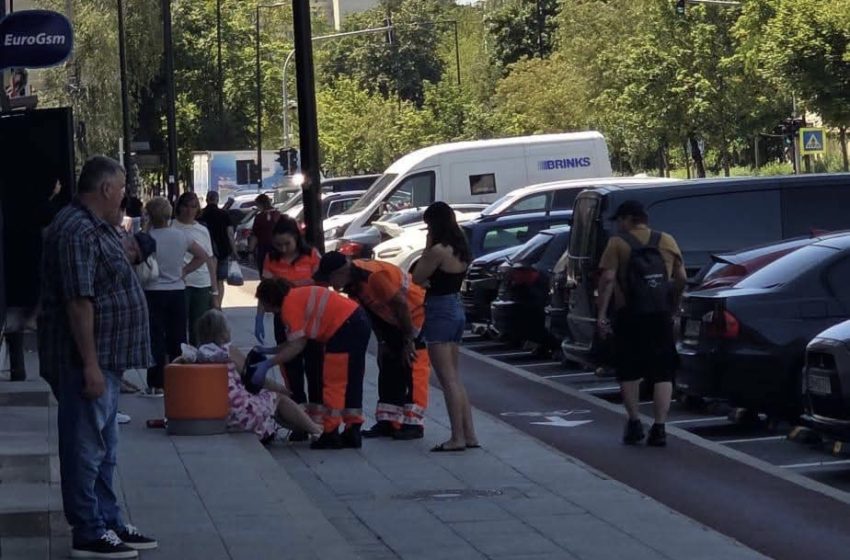  Femeie rănită după ce un bărbat a alunecat și a căzut peste ea, în zona Hermes din Bistrița