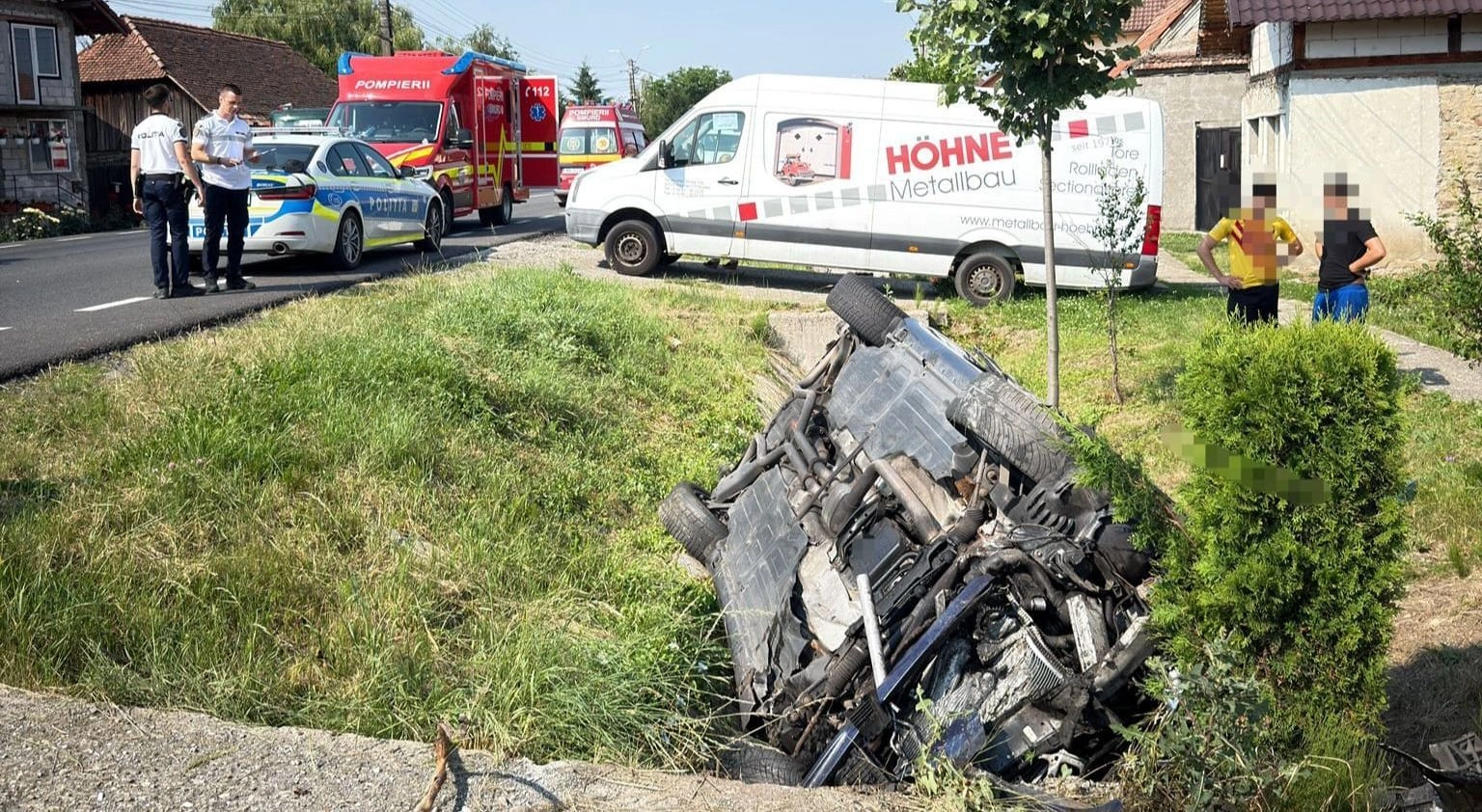  Accident rutier la Livezile! O persoană cu politraumatisme, transportată de urgență la spital