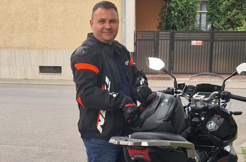  Deputatul Daniel Suciu, surprins pe două roți prin Bistrița. Motociclismul, noua sa pasiune