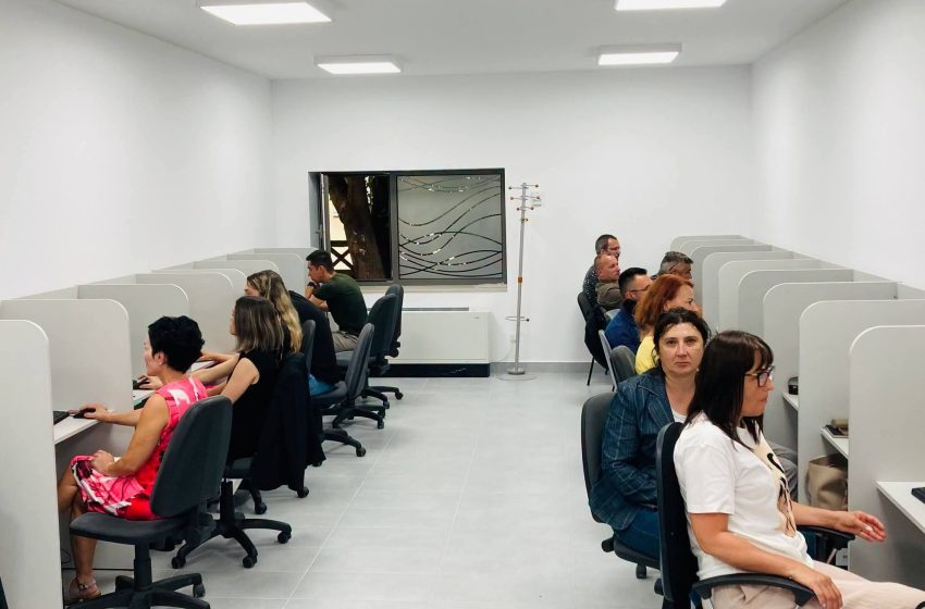  14 persoane din Bistrița-Năsăud fac primii pași spre o carieră în IT