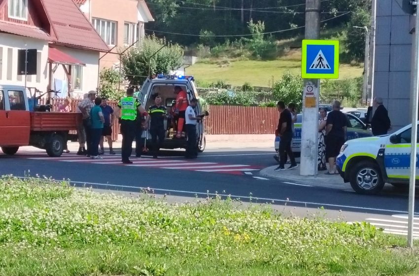  Femeie lovită de un autoturism la Sângeorz-Băi. Victima a fost transportată la spital
