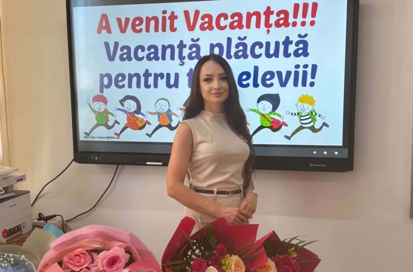  Simona Ionela-Mutu, Șefă de promoție, acum și cea mai mare notă la Titularizare în județ, la Limba și Literatura Română