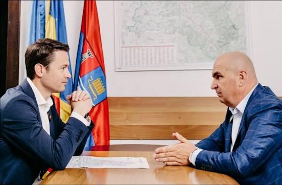  Robert Sighiartău: „Ați mai văzut în ultimii ani un om atacat atât de virulent precum Ilie Bolojan?”