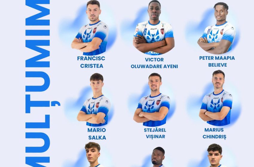  Marea majoritate a jucătorilor vechi ai Gloriei Bistrița au plecat de la echipă. Printre ei se află Alin Burdeț, Raul Avram sau Paul Chiorean