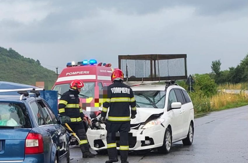  Accident între Lechința și Corvinești. O persoană a ajuns la spital. FOTO