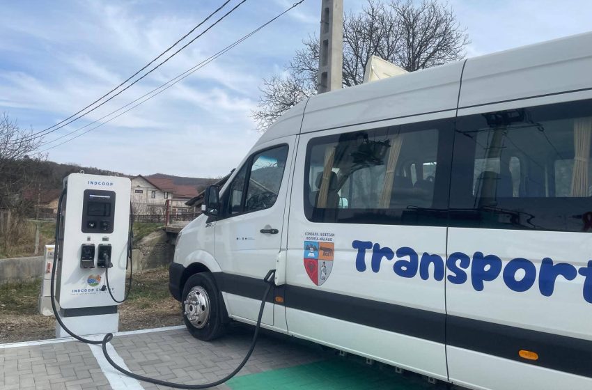  Stațiile de încărcare pentru mașini electrice din Negrilești și Breaza au devenit funcționale. FOTO
