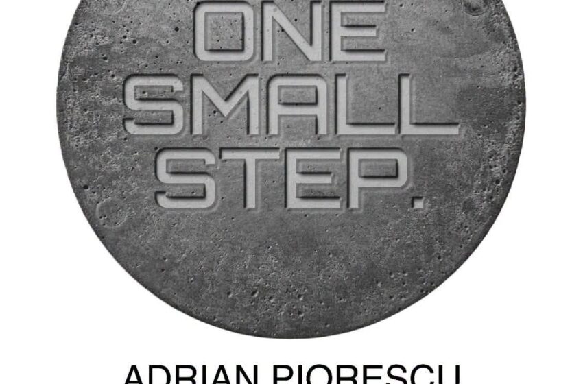  „One Small Step” – expoziție de sculptură semnată de Adrian Piorescu, la Complexul Muzeal Bistrița-Năsăud