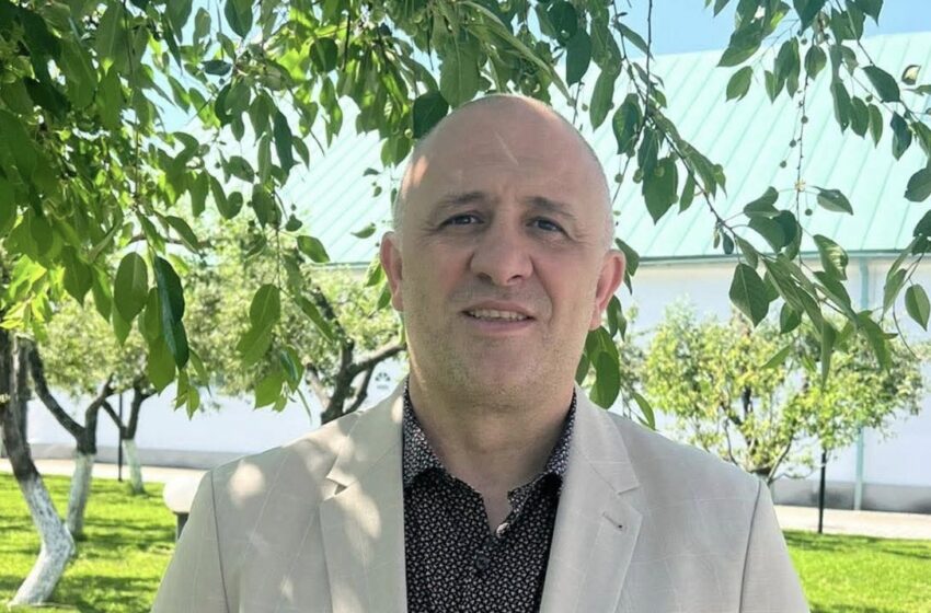 Zi aniversară pentru Adrian Pașcu, directorul și coregraful Ansamblului „Dor Românesc”