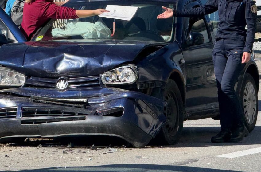  O șoferiță a ajuns la spital după un accident la o trecere de pietoni din Năsăud