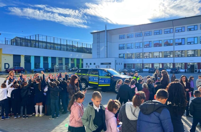  Elevii Școlii Gimnaziale Nr. 1 din Bistrița au învățat că ,,blănoșii” au nevoie de prieteni cu suflet mare. FOTO