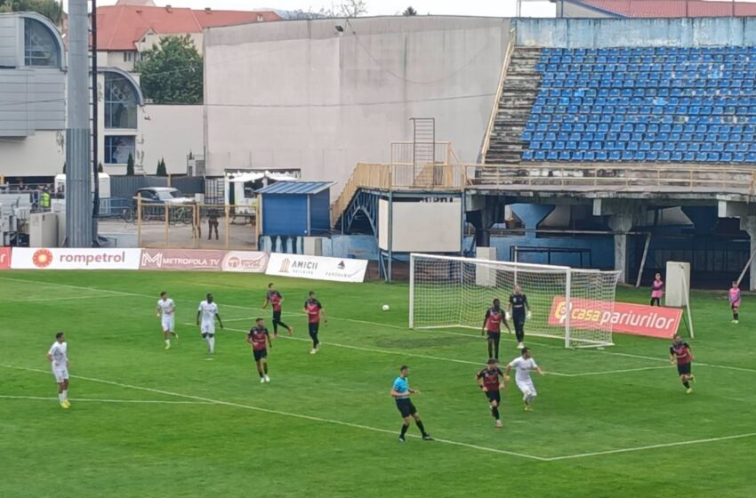  ASTĂZI, ORA 11.00- stadion JEAN PĂDUREANU: Gloria Bistrița – SCM Rm. Vâlcea, etapa a 9-a. Oficiali de joc