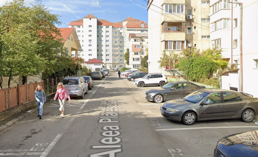  Gropile nesemnalate din străzile Bistriței fac victime: O femeie de 80 de ani a ajuns la spital cu piciorul rupt. Primarul Lazany anunță reverificarea urgentă a tuturor șantierelor din oraș