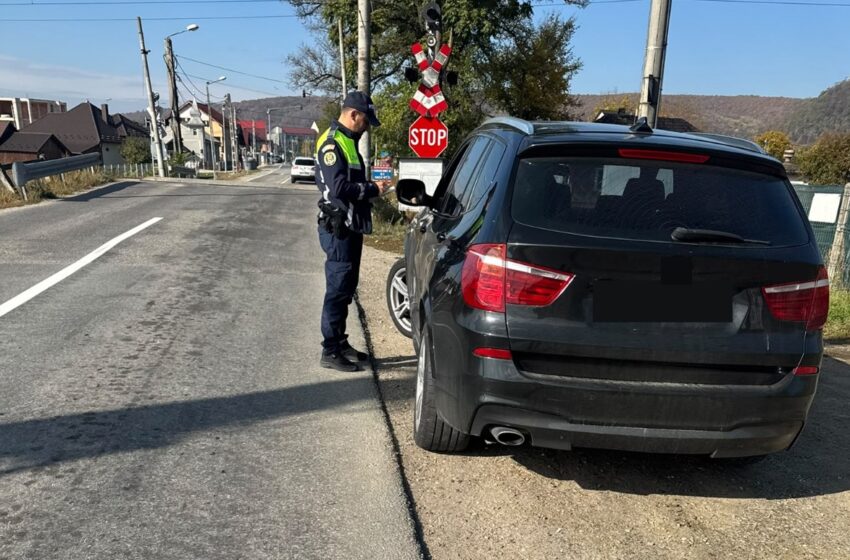  Polițiștii bistrițeni monitorizează trecerile la nivel cu calea ferată